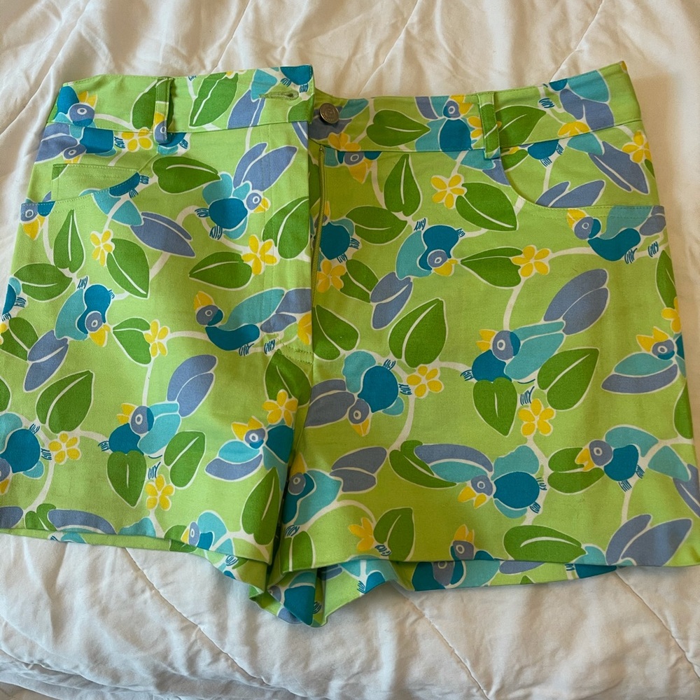 Lilly Pulitzer Green and Blue bird shorts size 6